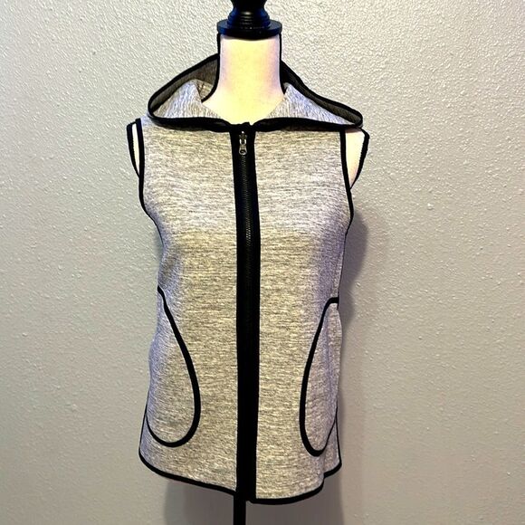 Lululemon athletica insculpt reversible women’s vest size 6 - Picture 3 of 11